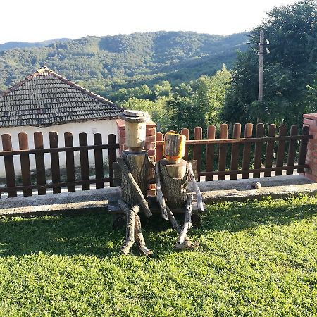 Family Hotel Lipite Tipchenitsa Экстерьер фото