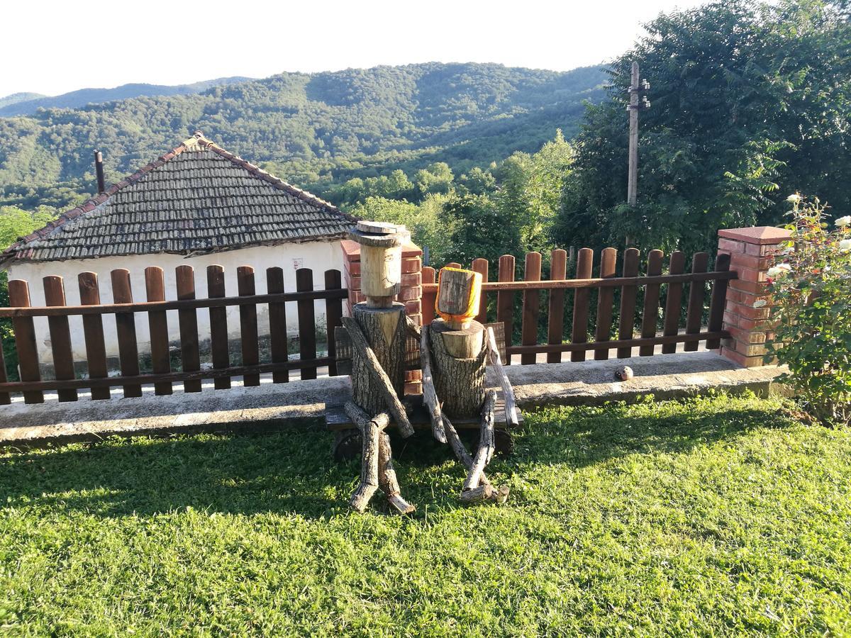 Family Hotel Lipite Tipchenitsa Экстерьер фото