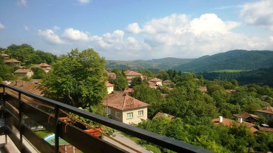 Family Hotel Lipite Tipchenitsa Экстерьер фото